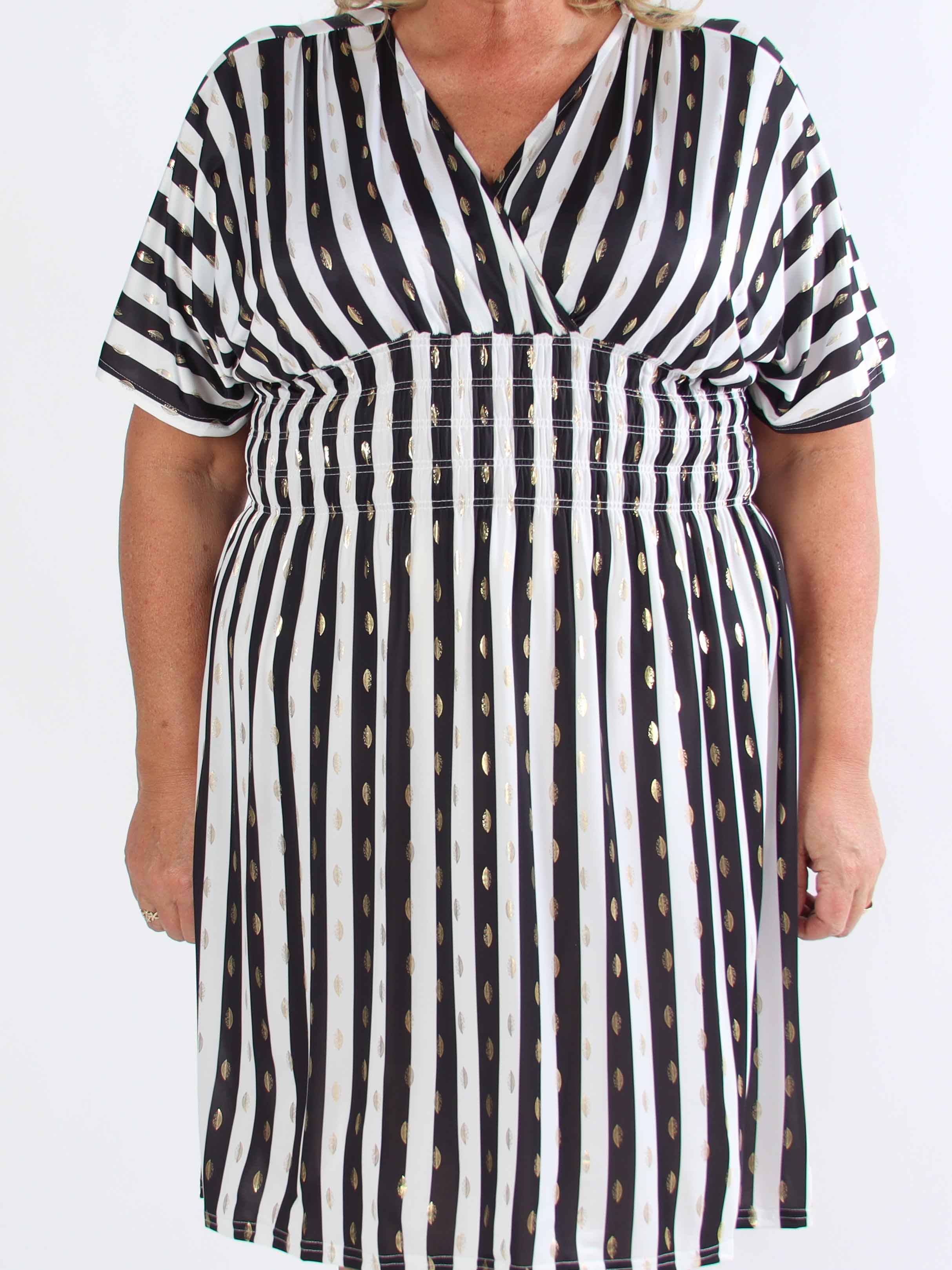 Pams Stripe Short - Randig plus size-klänning med gulddetaljer